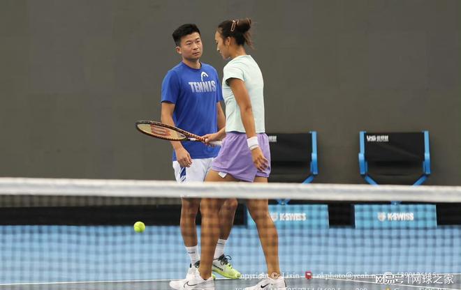 巴塞罗那的 巴塞罗那的