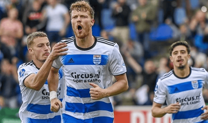 连续第三年 连续第三年